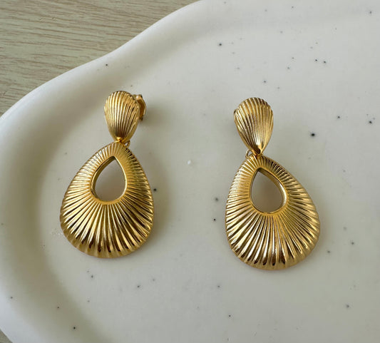 Vintage 18k gold plated stainless steel earrings