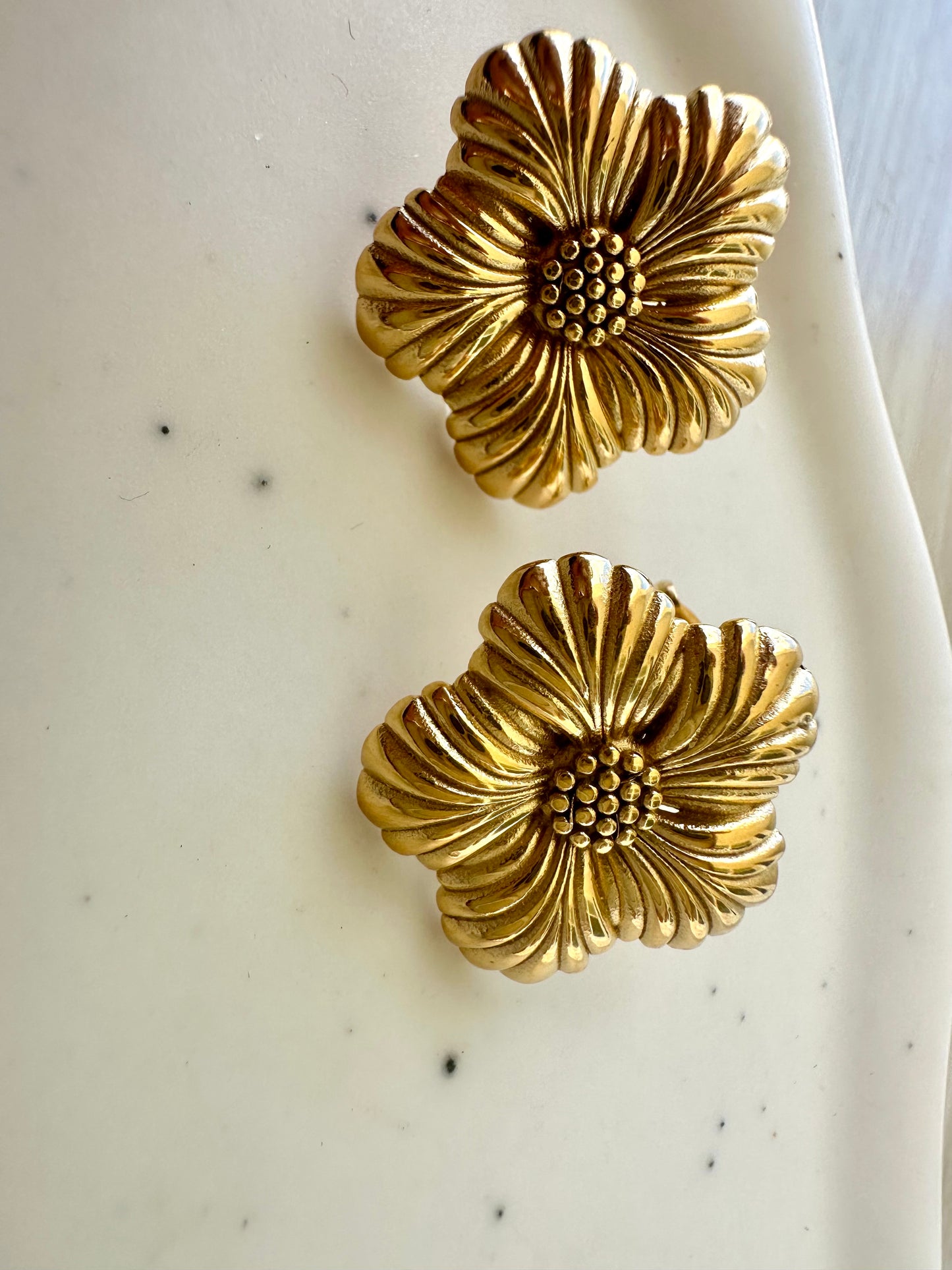 18k gold plated stainless steel flower earrings