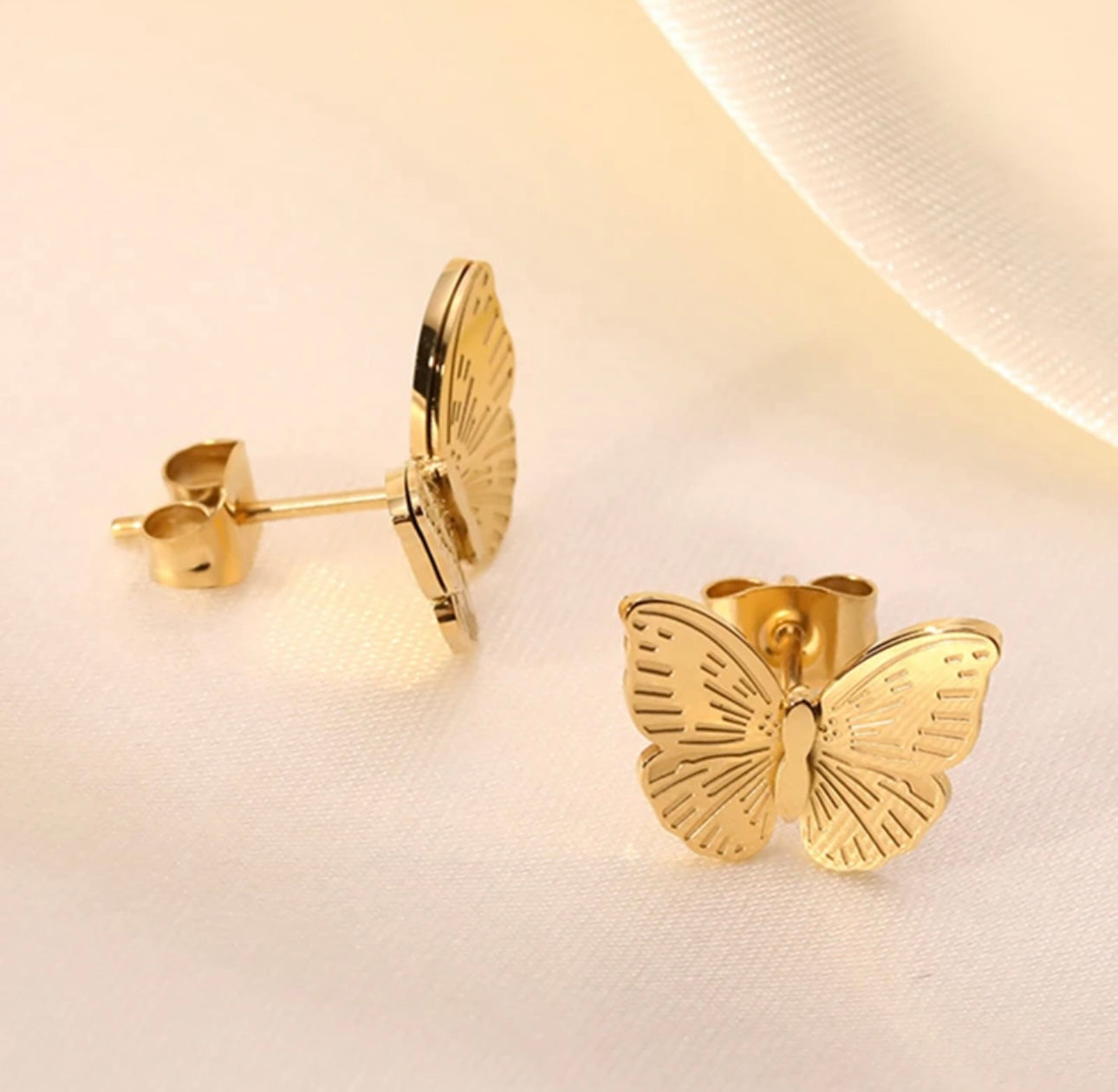 Butterfly earrings, 18K gold plated