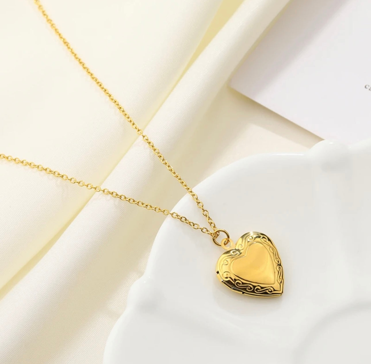 18K Gold Plated Photo Pendant Necklace