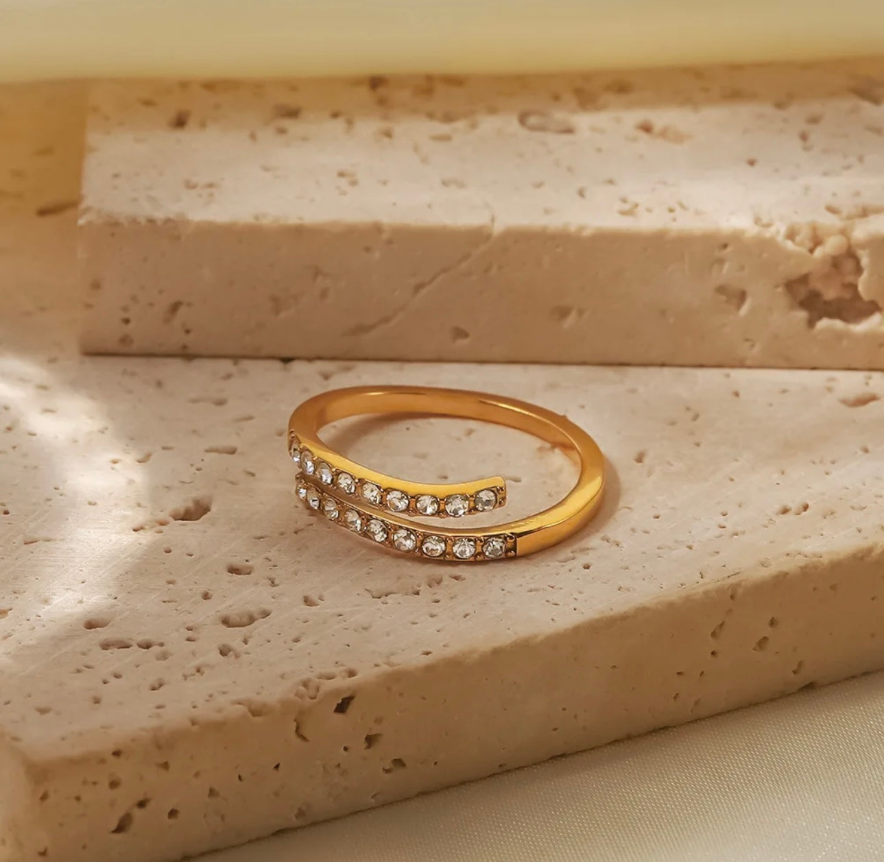 18K gold plated zircon inlaid ring